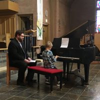 indv-piano-lesson-boy